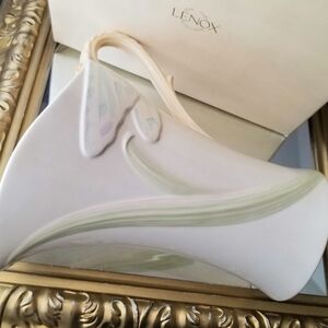 ❗NIB Vintage Lenox Graden Splendor Dragonfly Cream Tall Pitcher❗